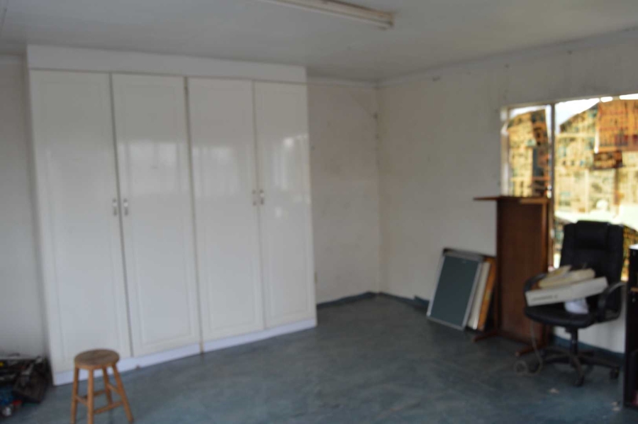 5 Bedroom Property for Sale in Brackendowns Gauteng