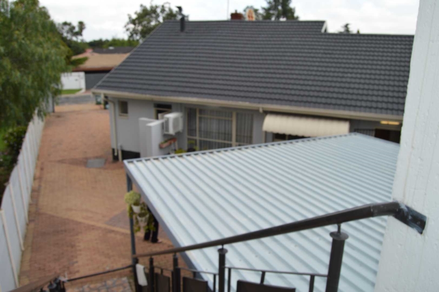 5 Bedroom Property for Sale in Brackendowns Gauteng