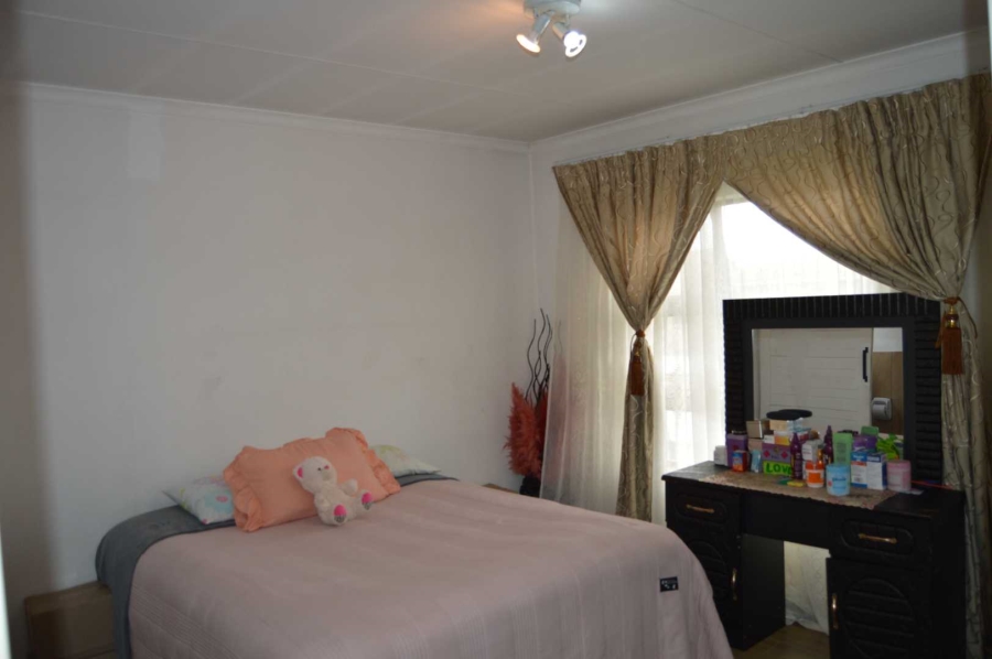 3 Bedroom Property for Sale in Alrode Gauteng