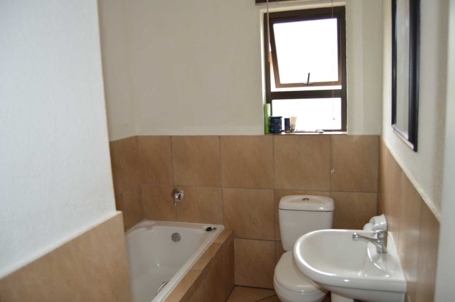 3 Bedroom Property for Sale in Alrode Gauteng