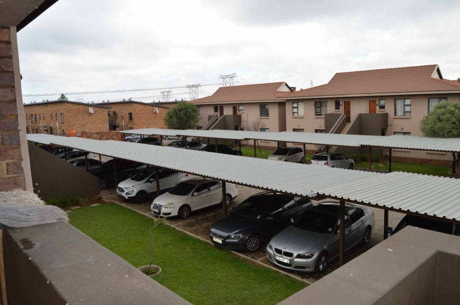 3 Bedroom Property for Sale in Alrode Gauteng