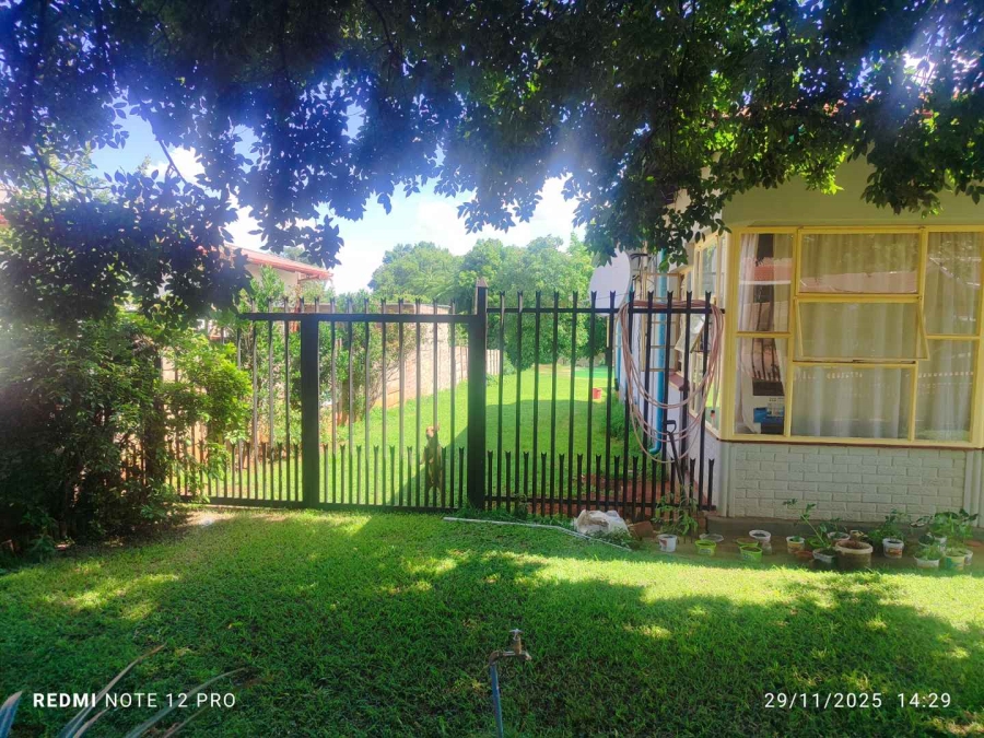 3 Bedroom Property for Sale in Mountain View Gauteng