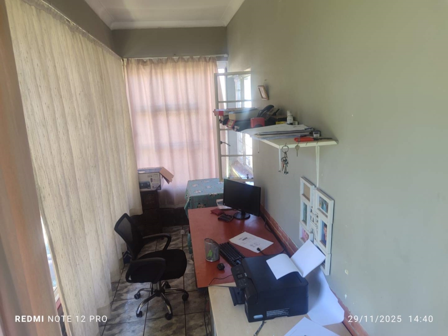 3 Bedroom Property for Sale in Mountain View Gauteng
