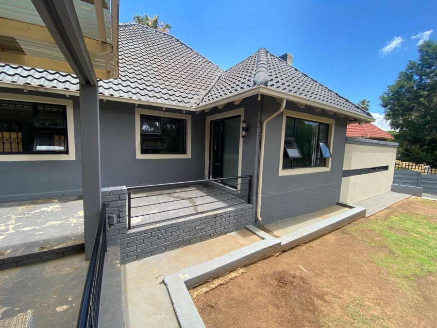 3 Bedroom Property for Sale in Mondeor Gauteng