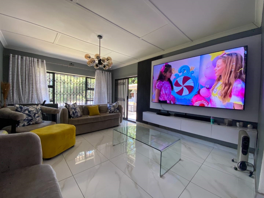 3 Bedroom Property for Sale in Mondeor Gauteng