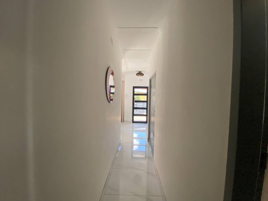 3 Bedroom Property for Sale in Mondeor Gauteng