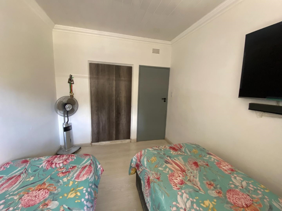 3 Bedroom Property for Sale in Mondeor Gauteng