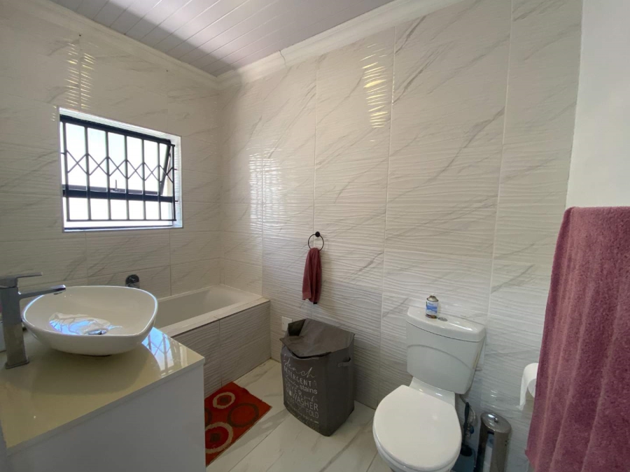 3 Bedroom Property for Sale in Mondeor Gauteng