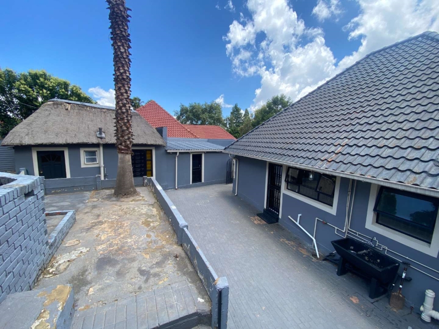 3 Bedroom Property for Sale in Mondeor Gauteng