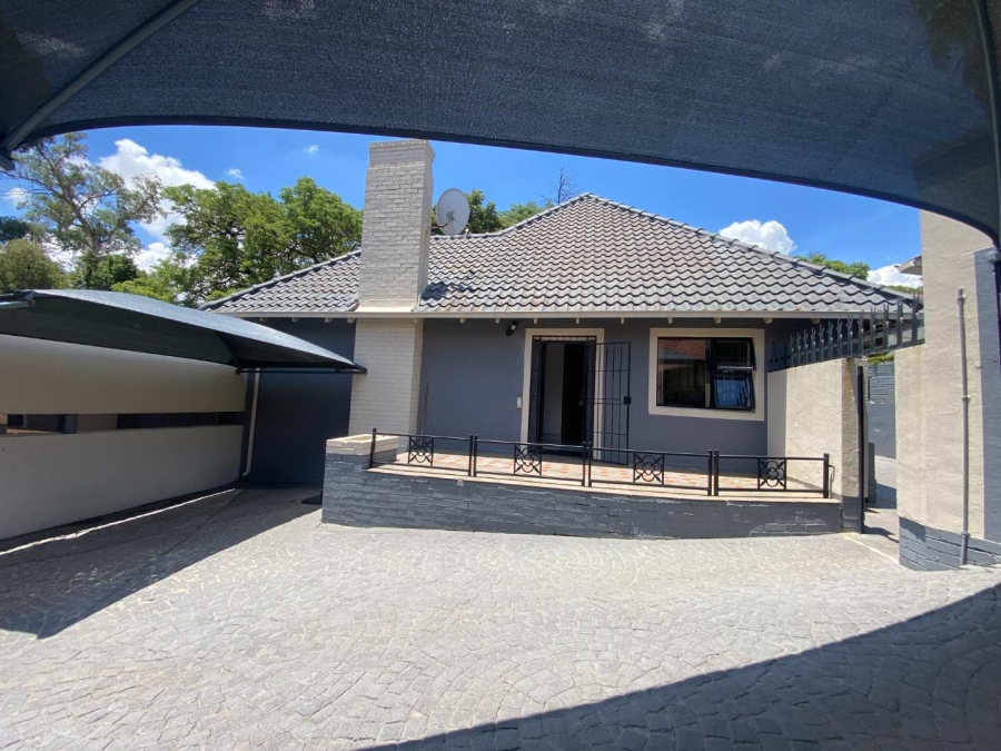 3 Bedroom Property for Sale in Mondeor Gauteng