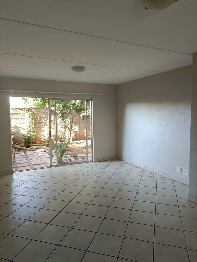 2 Bedroom Property for Sale in Pretoria North Gauteng