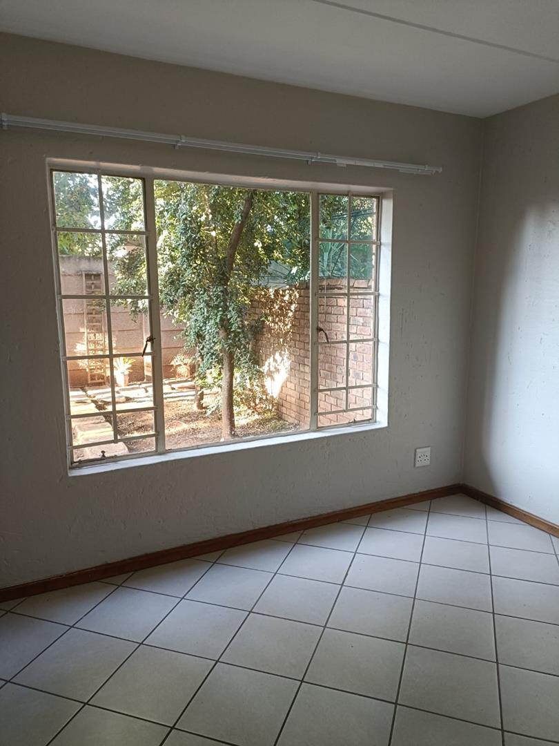 2 Bedroom Property for Sale in Pretoria North Gauteng