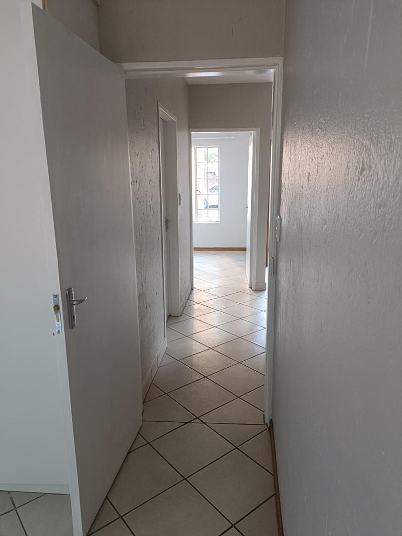 2 Bedroom Property for Sale in Pretoria North Gauteng