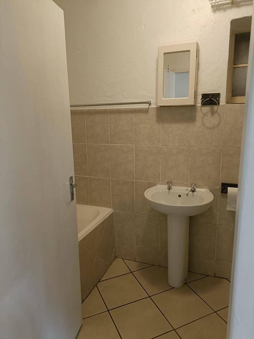 2 Bedroom Property for Sale in Pretoria North Gauteng