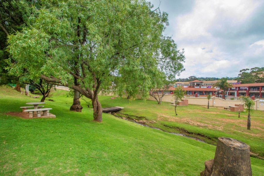 To Let 2 Bedroom Property for Rent in Helderkruin Gauteng