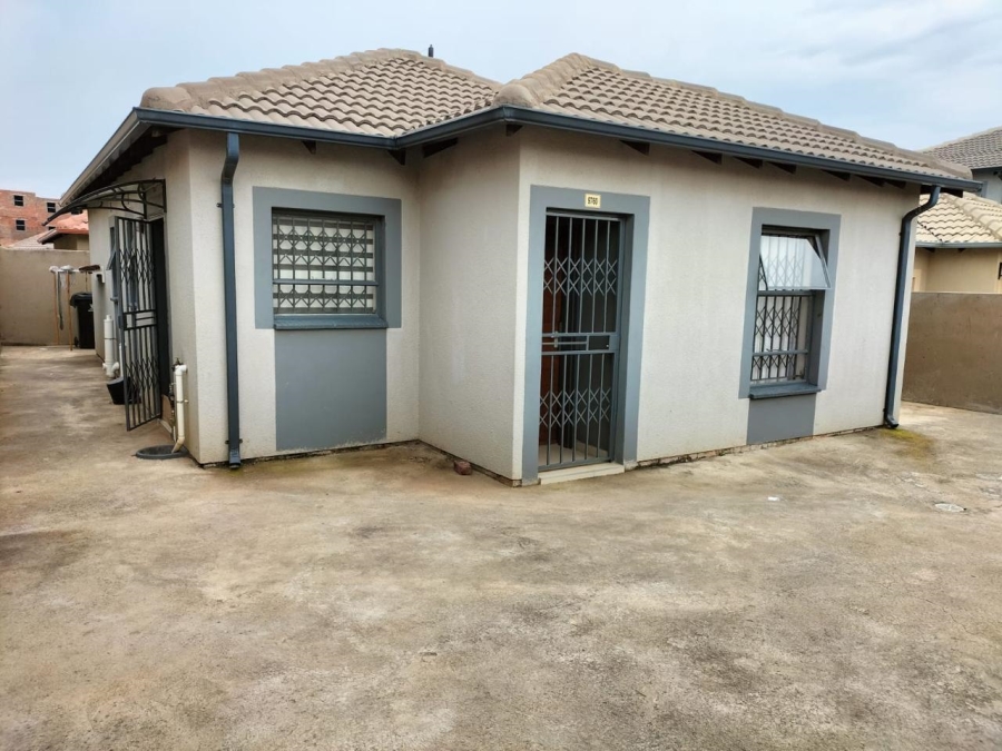 3 Bedroom Property for Sale in Clayville Gauteng