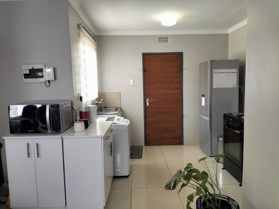 3 Bedroom Property for Sale in Clayville Gauteng