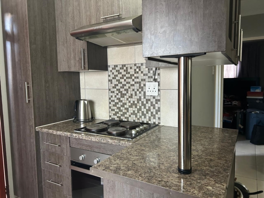 2 Bedroom Property for Sale in Clayville Gauteng