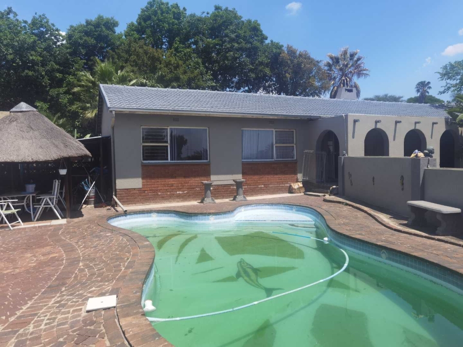 4 Bedroom Property for Sale in Birch Acres Gauteng