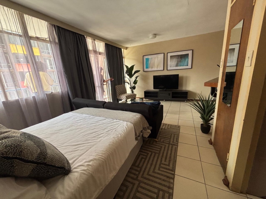 1 Bedroom Property for Sale in Braamfontein Gauteng