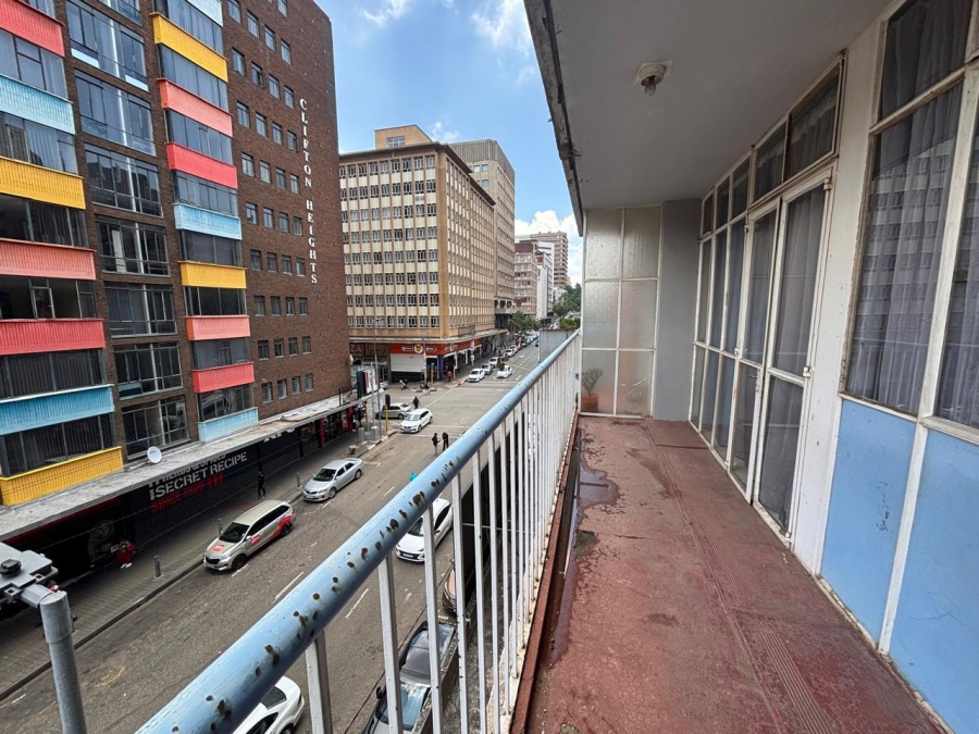 1 Bedroom Property for Sale in Braamfontein Gauteng