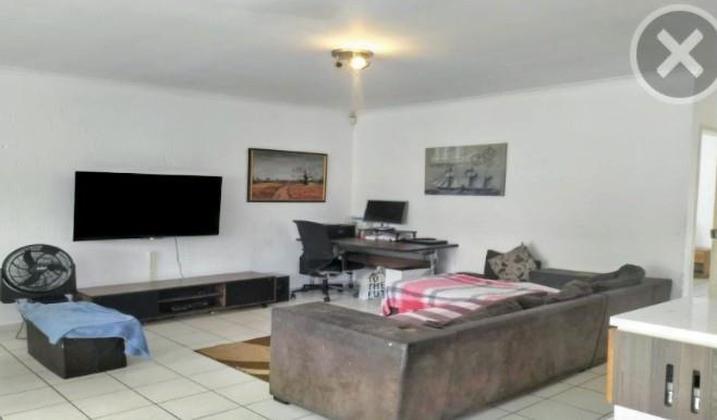 2 Bedroom Property for Sale in Oakdene Gauteng