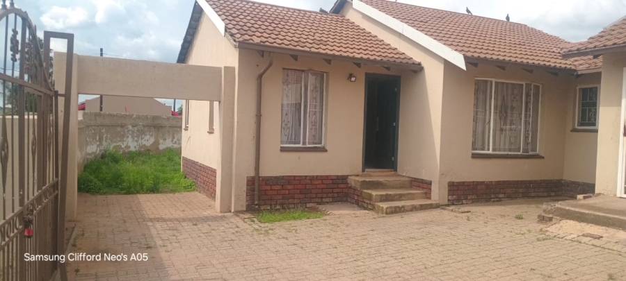 3 Bedroom Property for Sale in Kagiso Gauteng
