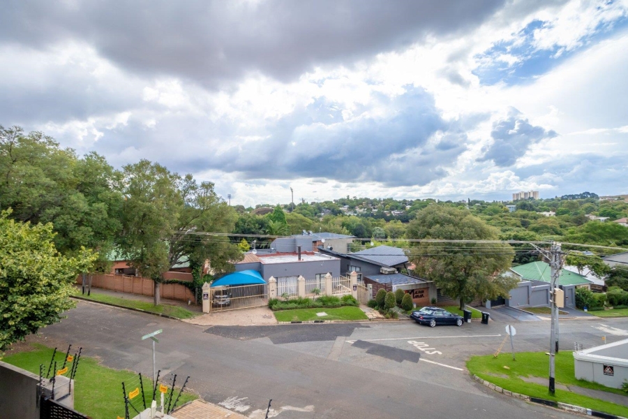 4 Bedroom Property for Sale in Westdene Gauteng