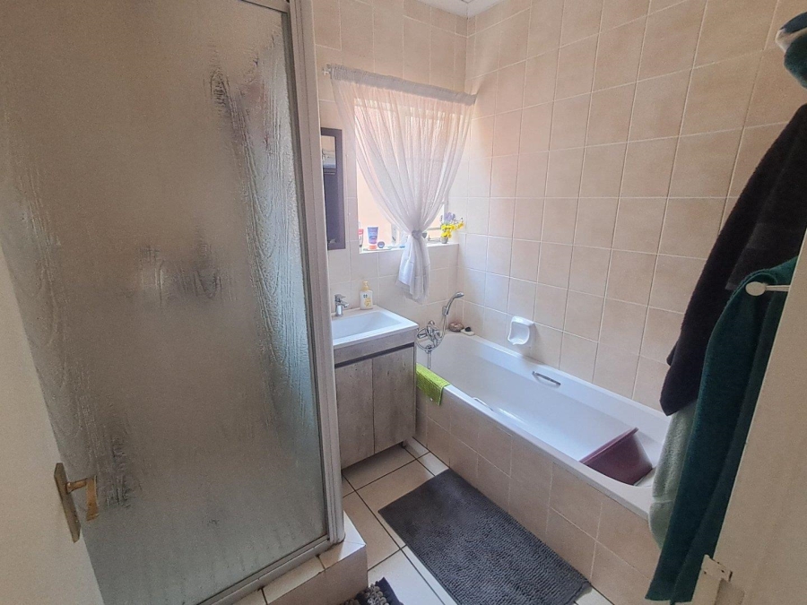 2 Bedroom Property for Sale in Meyersdal Gauteng