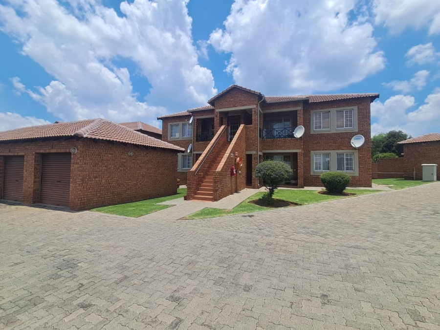2 Bedroom Property for Sale in Meyersdal Gauteng