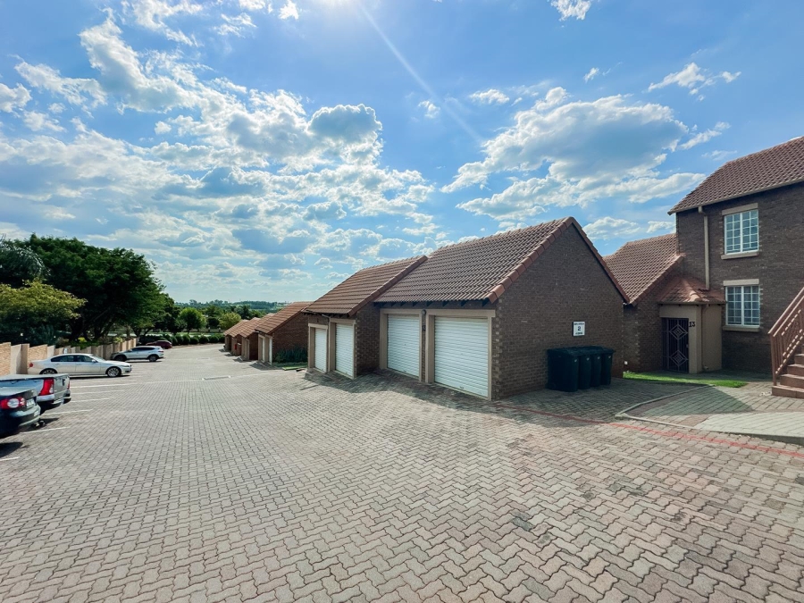 2 Bedroom Property for Sale in Mooikloof Ridge Gauteng