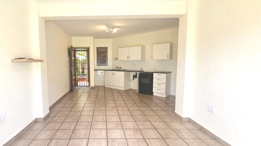 1 Bedroom Property for Sale in Radiokop Gauteng