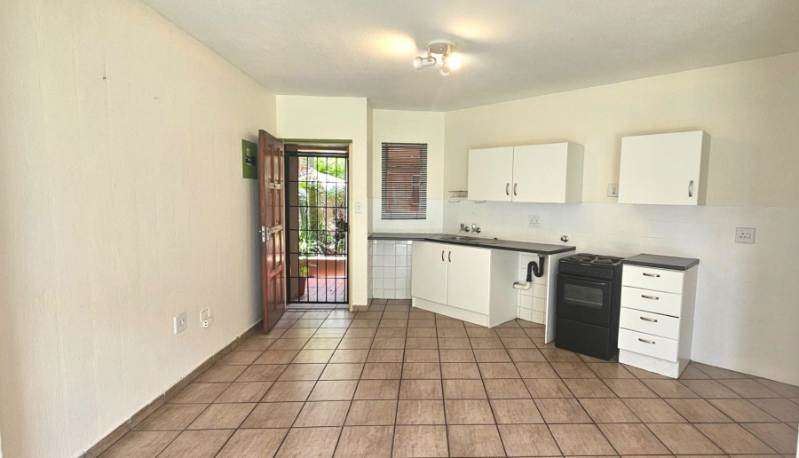 1 Bedroom Property for Sale in Radiokop Gauteng