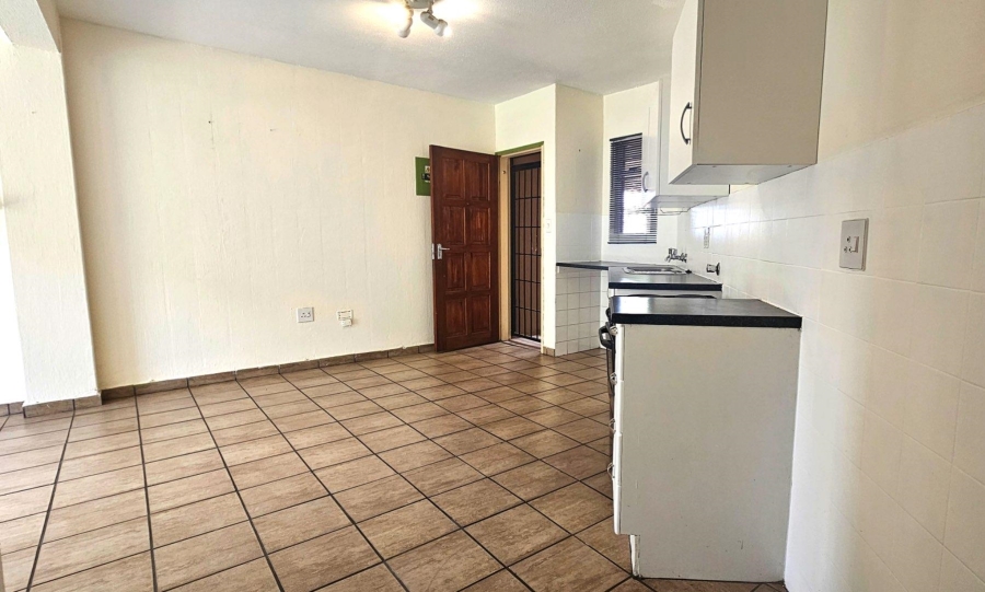 1 Bedroom Property for Sale in Radiokop Gauteng