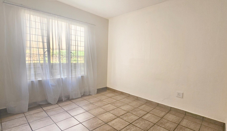 1 Bedroom Property for Sale in Radiokop Gauteng