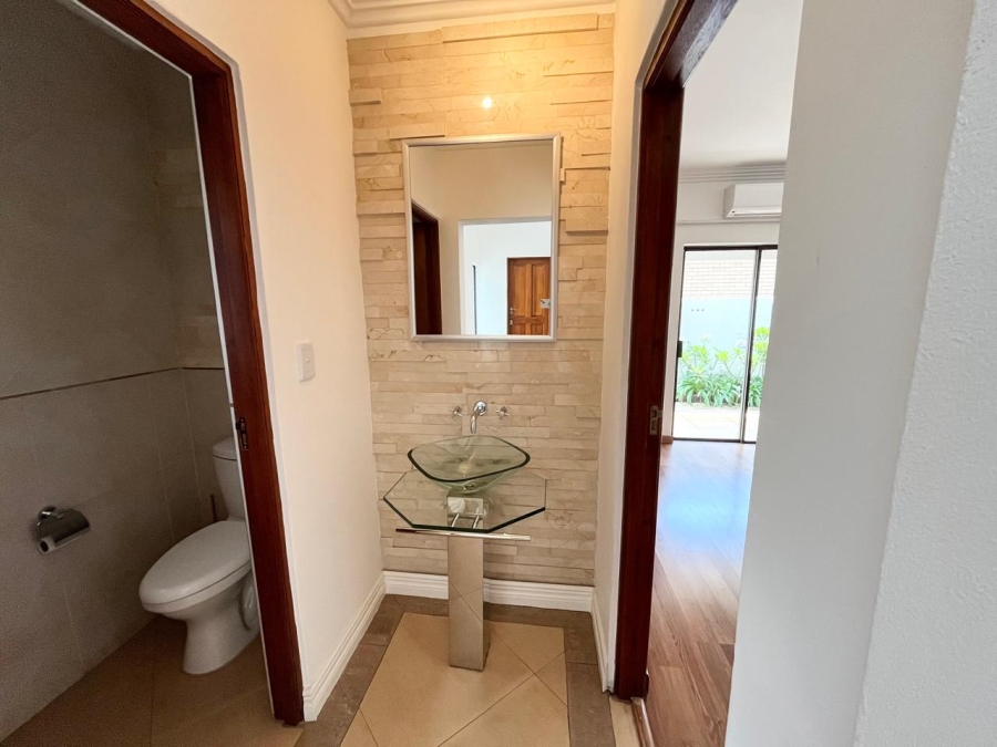 5 Bedroom Property for Sale in Featherbrooke Estate Gauteng