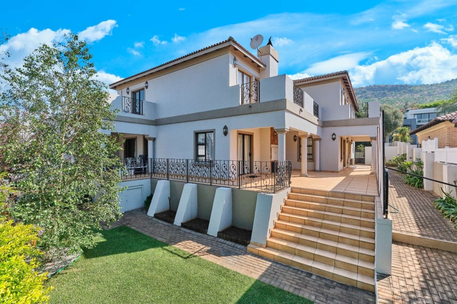 5 Bedroom Property for Sale in Featherbrooke Estate Gauteng