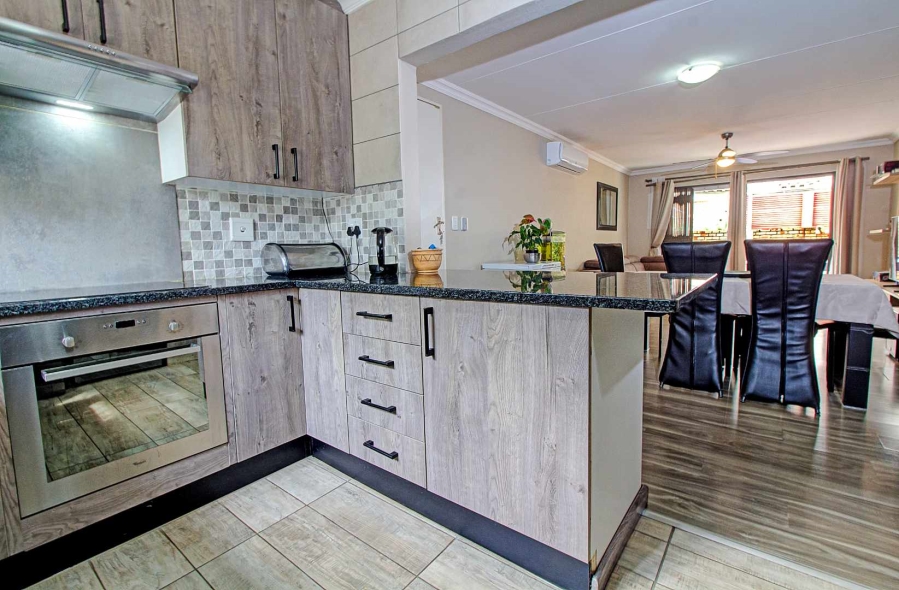 3 Bedroom Property for Sale in Wilgeheuwel Gauteng