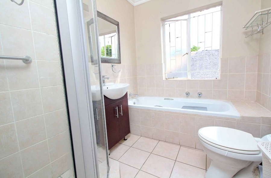 3 Bedroom Property for Sale in Wilgeheuwel Gauteng