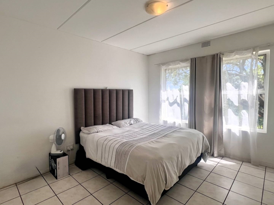 2 Bedroom Property for Sale in Broadacres Gauteng