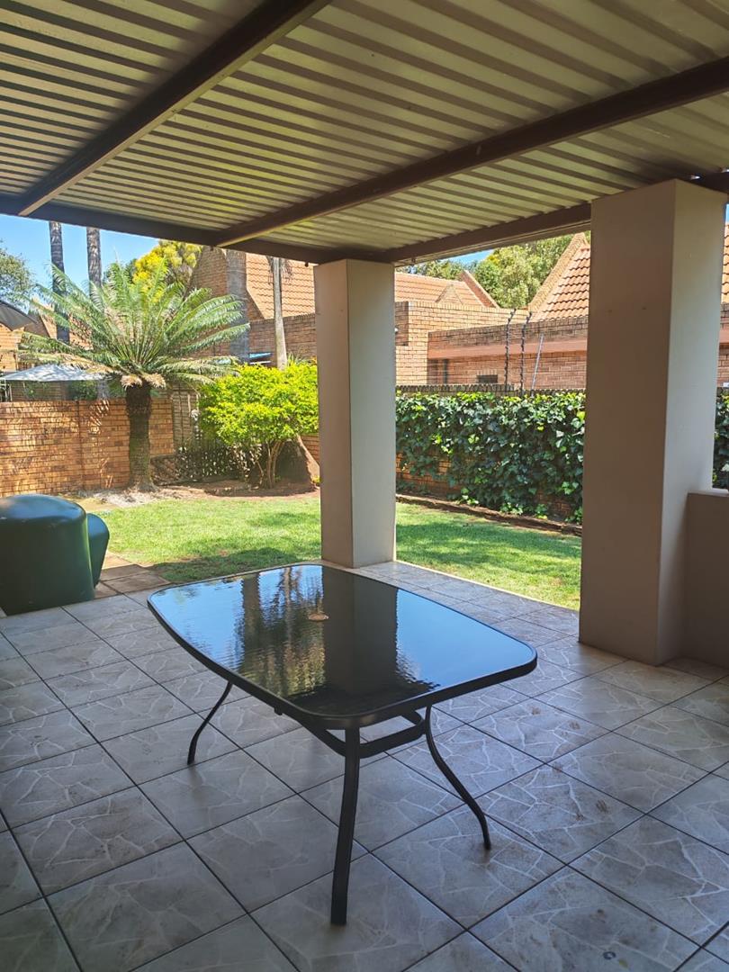 2 Bedroom Property for Sale in Eldoraigne Gauteng