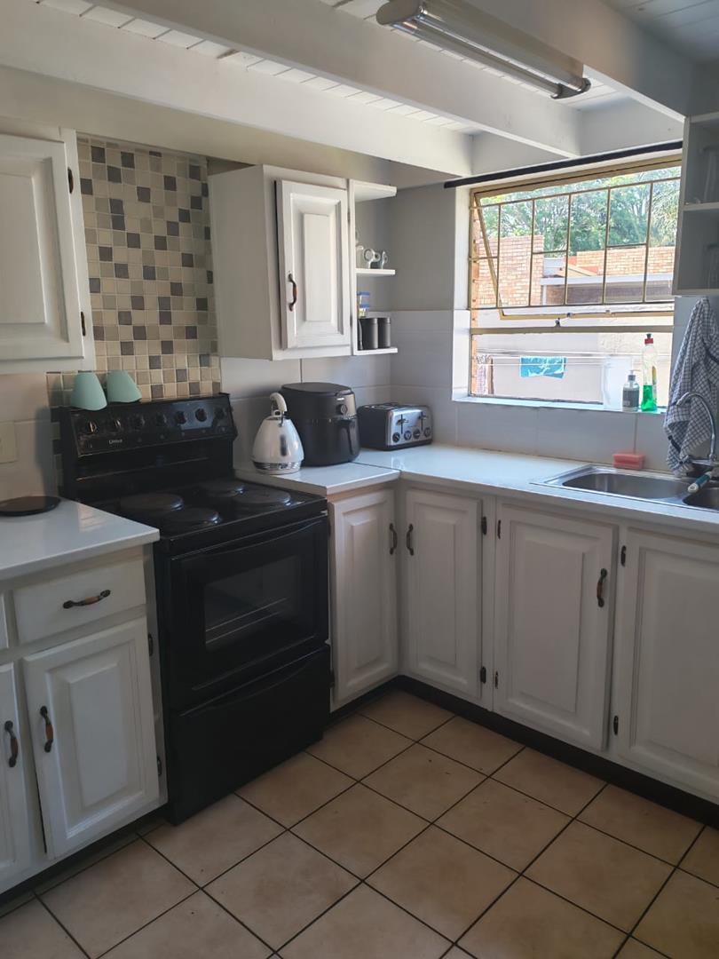 2 Bedroom Property for Sale in Eldoraigne Gauteng