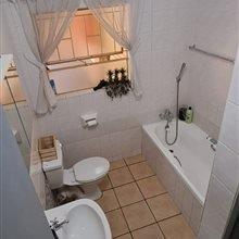 2 Bedroom Property for Sale in Eldoraigne Gauteng