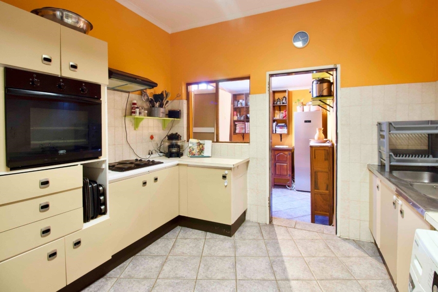 3 Bedroom Property for Sale in Die Hoewes Gauteng