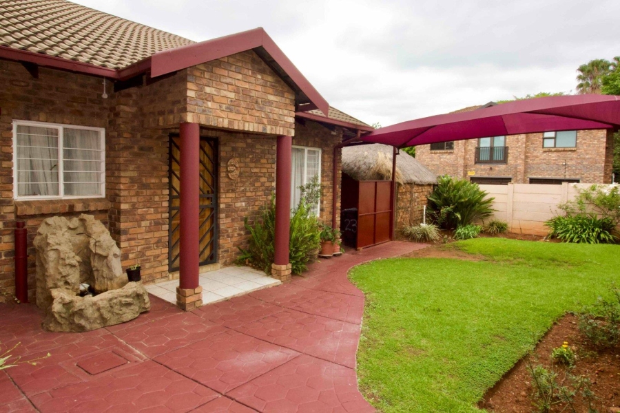 5 Bedroom Property for Sale in Highveld Gauteng