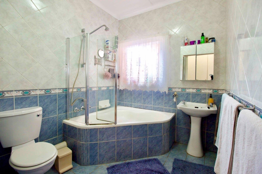 5 Bedroom Property for Sale in Highveld Gauteng