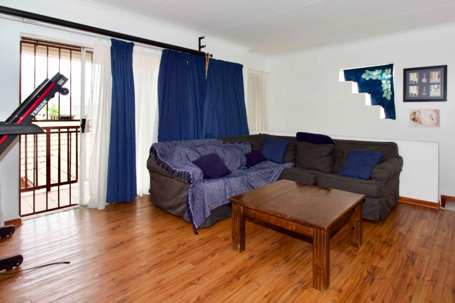 5 Bedroom Property for Sale in Highveld Gauteng