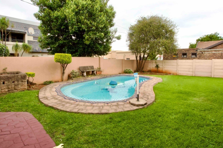 5 Bedroom Property for Sale in Highveld Gauteng