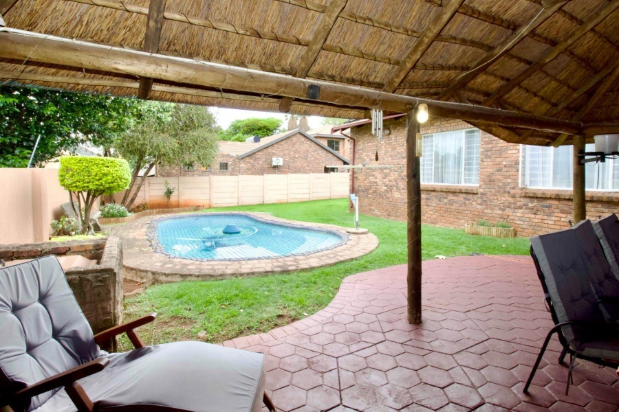 5 Bedroom Property for Sale in Highveld Gauteng