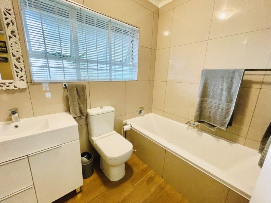 4 Bedroom Property for Sale in Randhart Gauteng